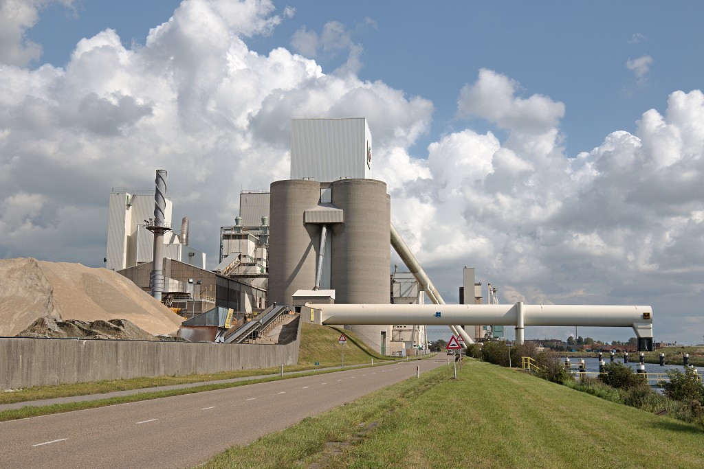 industrie europoort botlek rotterdam hdr haven industriegebied centrale maasvlakte energie raffinaderij fabriek chemie plant tata steel economie technologie techniek opslag overslag